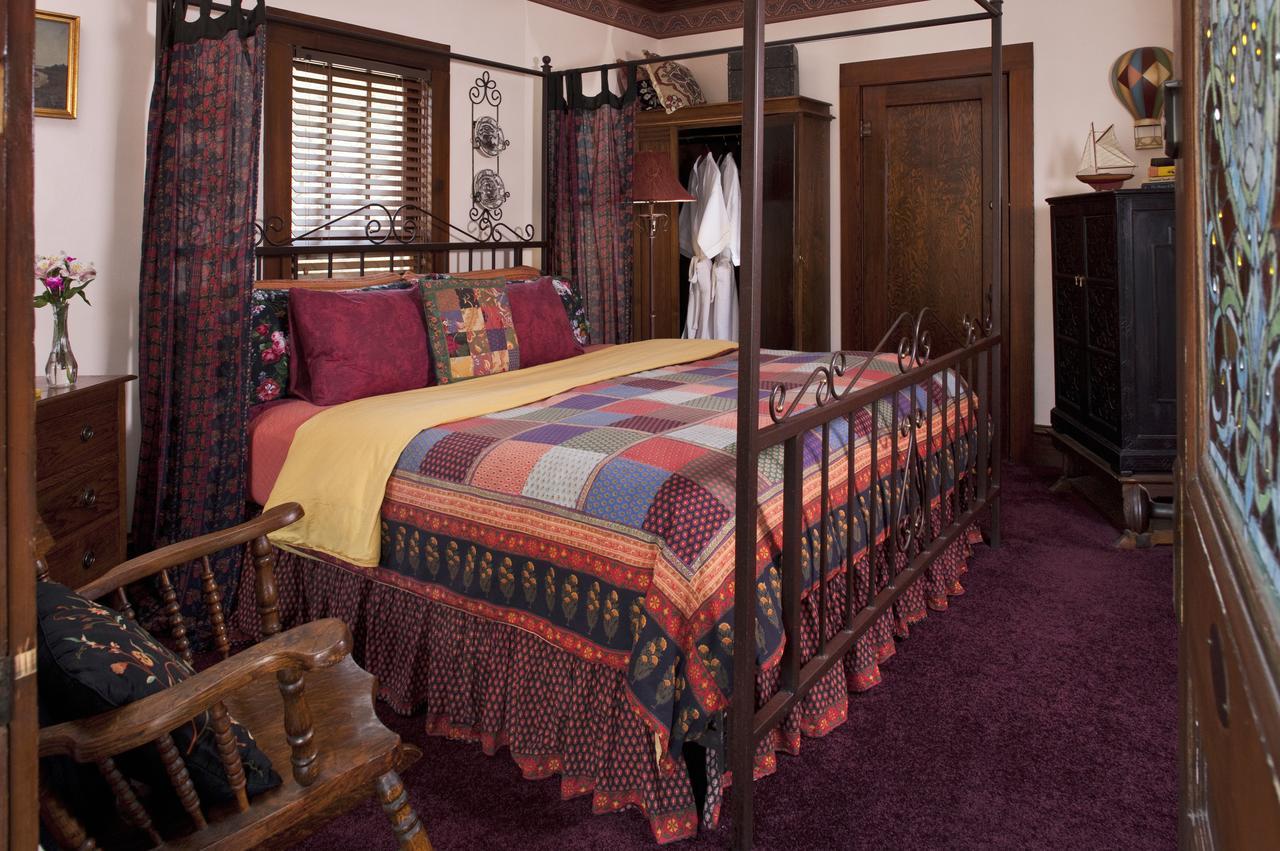 Cliff Cottage Inn, Downtown Bed & Breakfast Eureka Springs Exterior foto